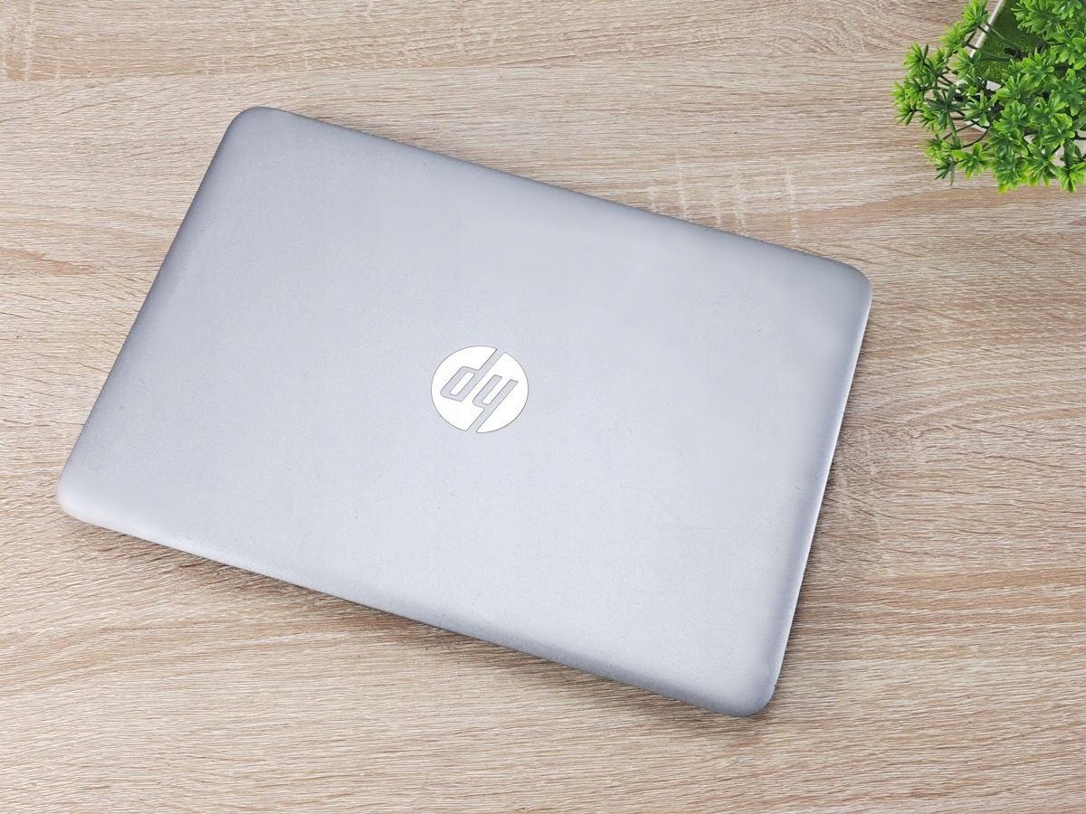 HP EliteBook 820 G3 i5-6-osios kartos 4 GB 2 TB SSD HD WIN10 - Image 7