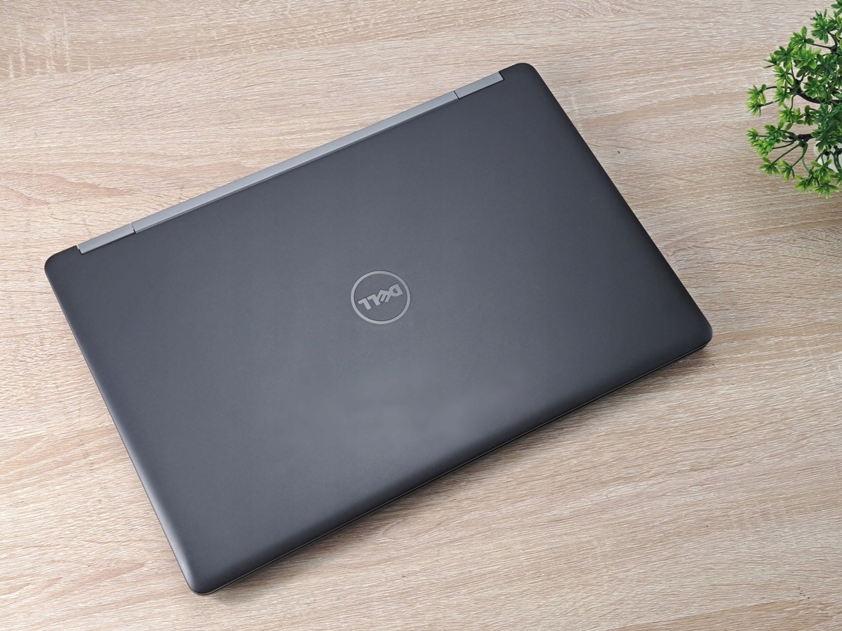 „Dell Latitude“ 15,6 colių „Ultrabook“ i5 8 GB 2 TB SSD W11 - Image 7