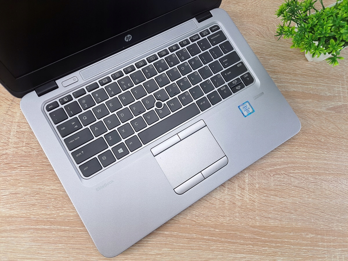 HP EliteBook 820 G3 i5 8 GB 512 GB SSD HD WIN10 - Image 4