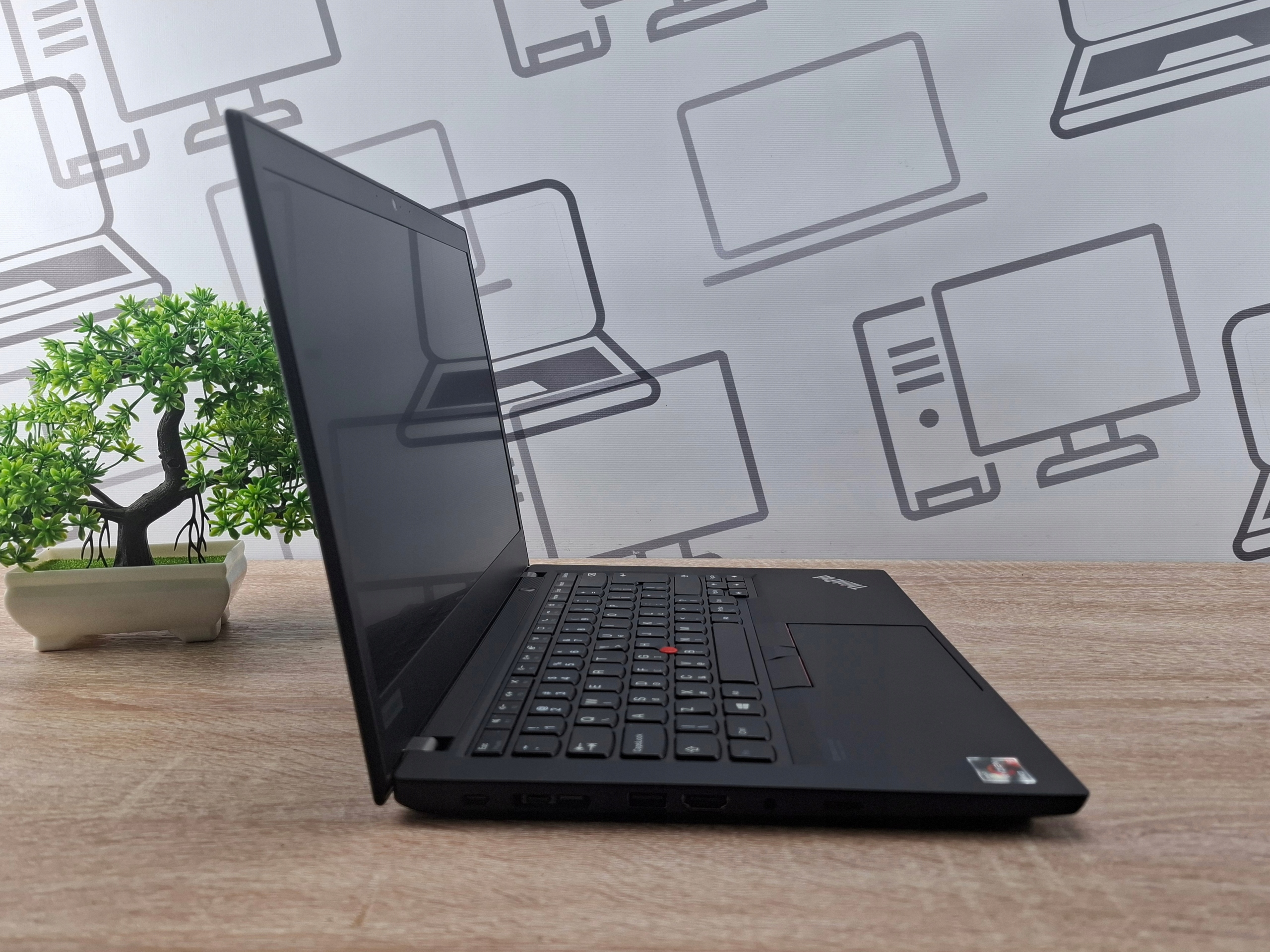 „Lenovo ThinkPad T14 Gen1 Ryzen 5 Pro 4650U“ 16 GB 1 TB „Full HD“ „Win11Pro“ - Image 7