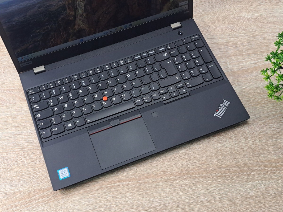 „Lenovo ThinkPad T590“ i5-8350U 8 GB 256 GB SSD NVME FHD WIN10 - Image 7